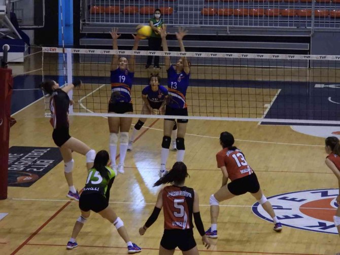 Kepez’in Sultanları Set Vermedi