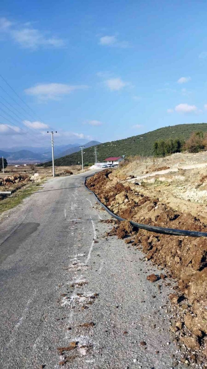 Seydikemer Temel Mahallesi Çiller Mevki Suya Kavuştu