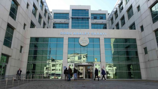 Çaldıkları Otomobil İle İ̇stanbul’a Kaçan 3 Çocuk Adliyeye Sevk Edildi