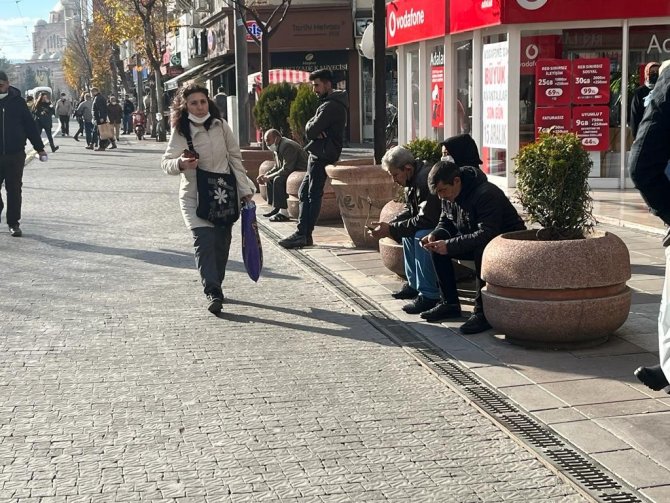 Eskişehir Aylar Sonra Vaka Artışında İlk 10’a Girdi