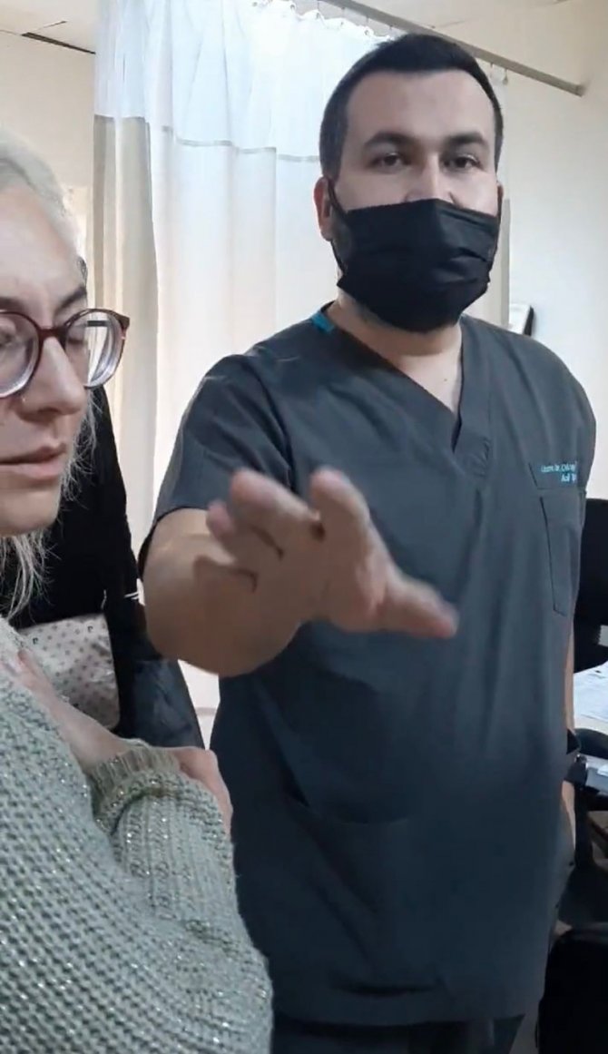 Acil Serviste Maske Takmayarak Doktorun Sabrını Böyle Zorladılar