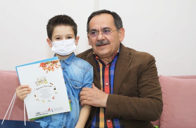 Çocukların Hediyesi Başkan Demir’den