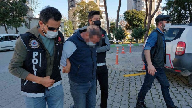 Üzerinde Ve Evinde Esrar Ele Geçen Şahıs Gözaltına Alındı