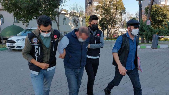 Üzerinde Ve Evinde Esrar Ele Geçen Şahıs Gözaltına Alındı