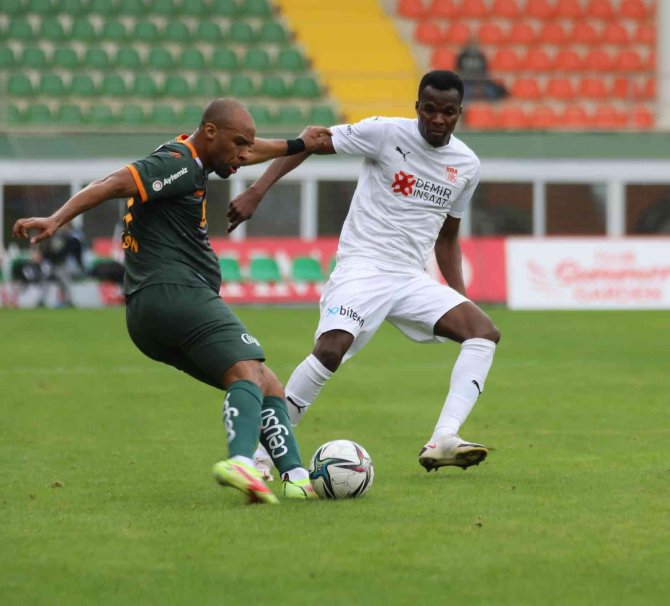 Sivasspor, Alanya’da İlk Kez Güldü
