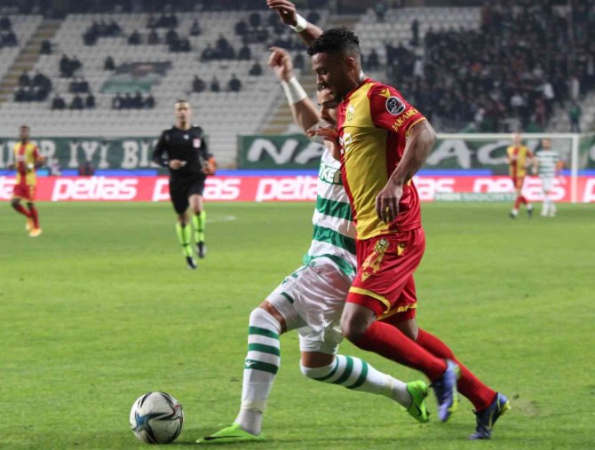 Spor Toto Süper Lig: Konyaspor: 0 - Yeni Malatyaspor: 0 (İ̇lk Yarı)