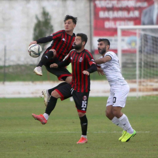 Tff 2. Lig: Turgutluspor: 0 - Sakaryaspor: 0