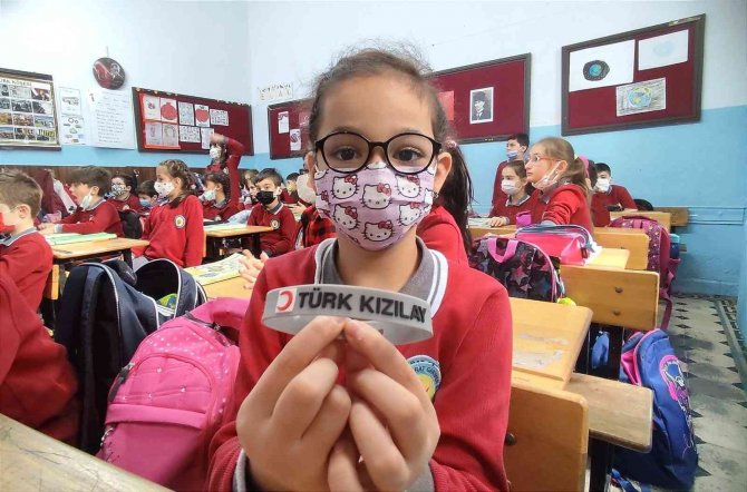 Manisa’da Bin Öğrenciye Türk Kızılay’ın Faaliyetleri Anlatıldı