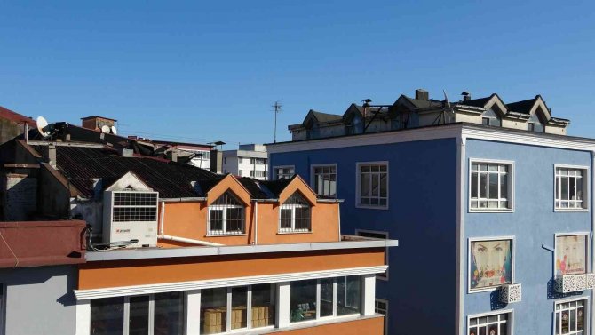 Yüksek Mühendis Savaşkan: “Çatılar Yapılırken Geometrik Olarak Hesaplanmalı, Yanlardan Ve Alttan Hava Almamalı”