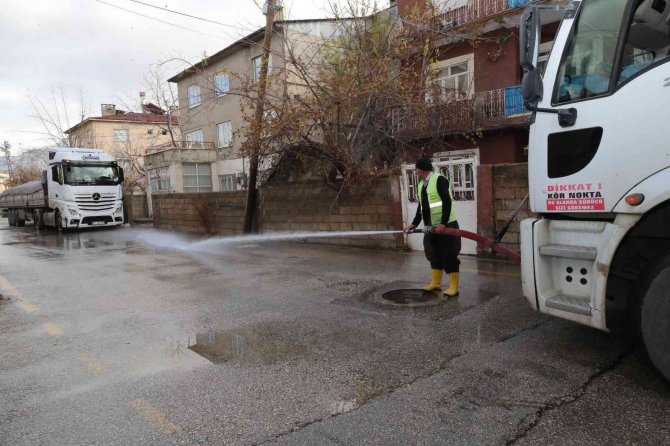 İ̇pekyolu Belediyesinden “Temiz Tut, Kirletme Kentini” Kampanyası