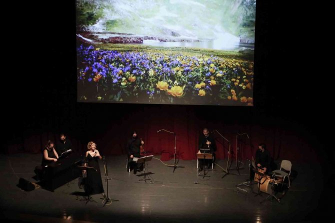 “Güz Türküleri” Konseri Sinop’ta Sahnelendi