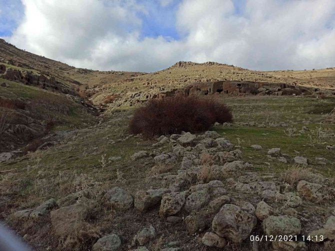 Gizemli Bininler Tarihi Kaya Evleri Turizme Kazandırılıyor