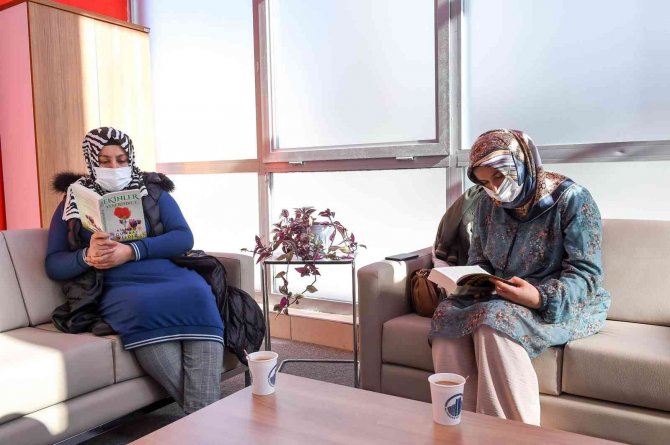 Altındağ’da Kütüphanede Kitap Kahve Günü