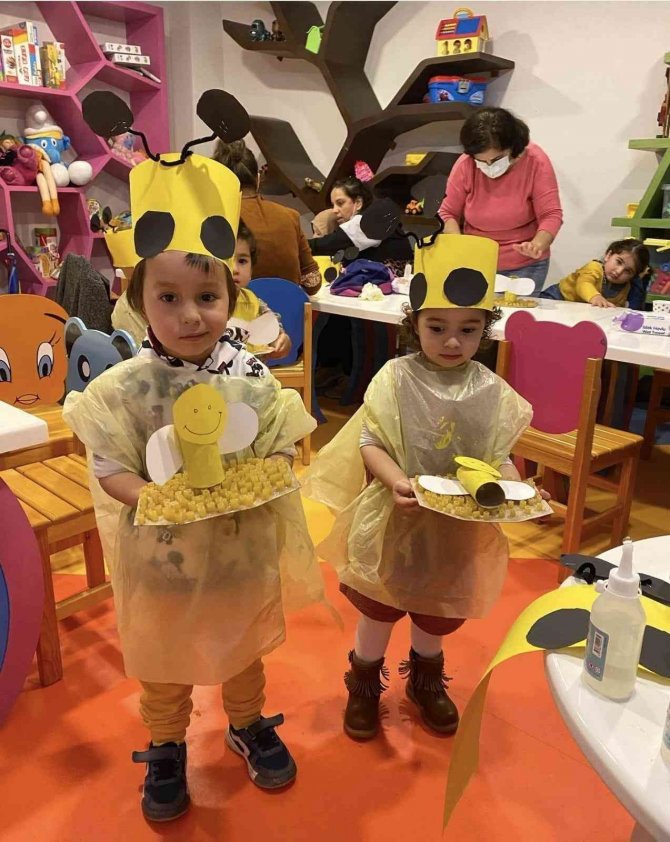 Oyuncak Ve Sanat Atölyesi’nde Anne Ve Çocuklar Buluşuyor