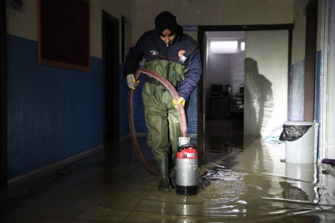 Büyükşehir, Fırtına Sebebiyle Kent Genelinde Teyakkuza Geçti
