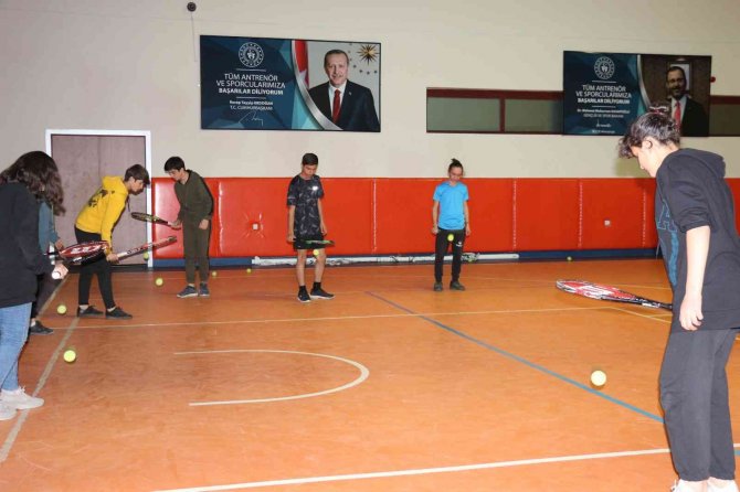 Genç Tenisçiler Doğu Ligi’ne Hazırlanıyor