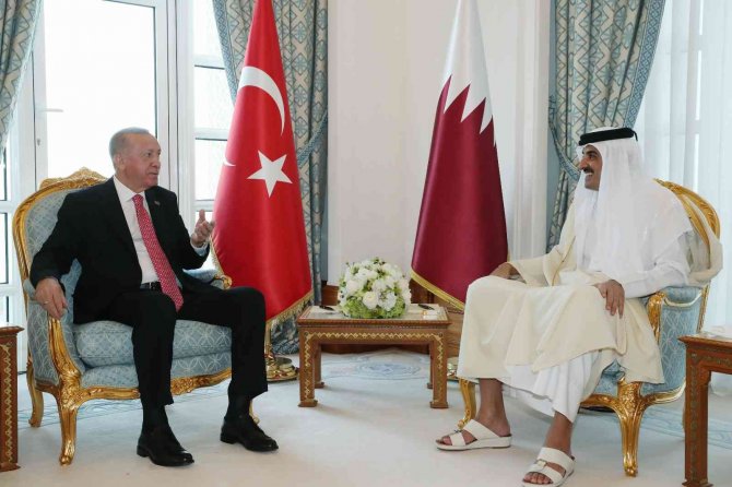 Cumhurbaşkanı Erdoğan, Katar Emiri Al Thani İle Görüştü