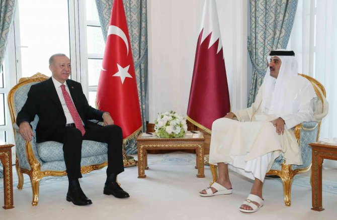 Cumhurbaşkanı Erdoğan, Katar Emiri Al Thani İle Görüştü