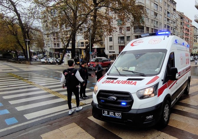 Öğrencilerin Kavgasında Kan Aktı
