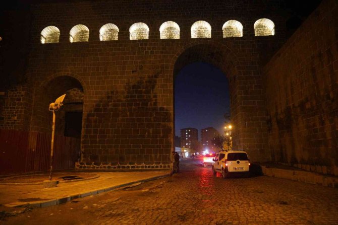 Diyarbakır’da Tarihi Urfakapı Araç Trafiğine Açıldı