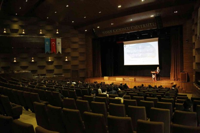 Hkü’de Dünya Sivil Havacılık Günü Kutlandı