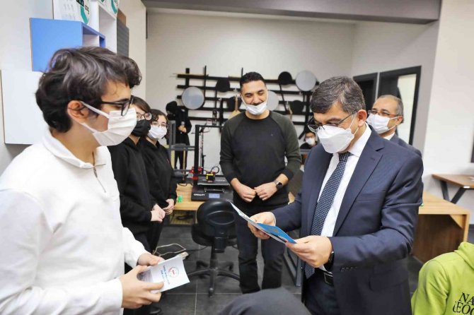 Fadıloğlu, Fen Lisesi Öğrencileriyle Bir Araya Geldi