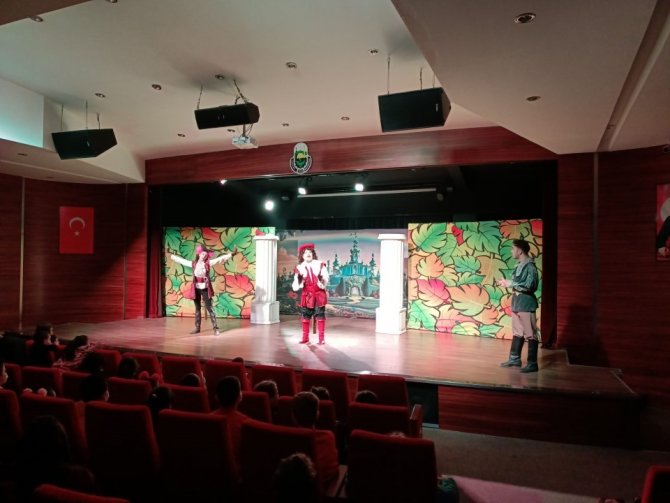 İ̇negöl’de Çocuklar Sanatla Büyüyor