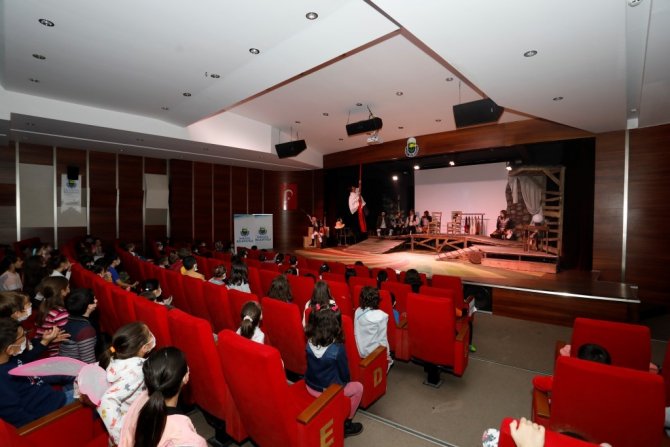 İ̇negöl’de Çocuklar Sanatla Büyüyor