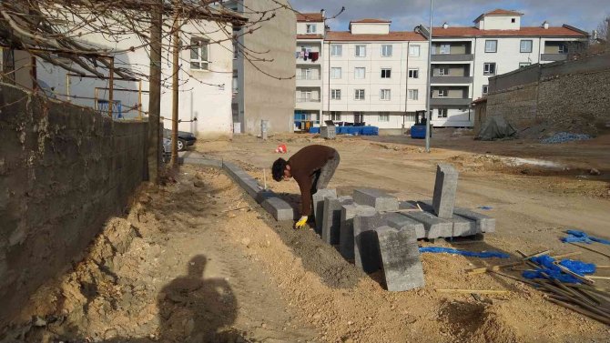 Karaman’da Parke Ve Yol Yapım Çalışmaları