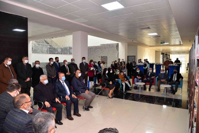 Kmü’de Şehit Adına Kitaplık Açıldı