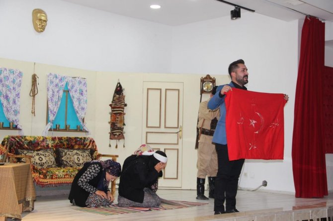 Kilis’te “ Şehadet “ İsimli Tiyatro Oyunu Sergidendi