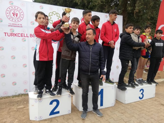Hakkarili Sporcular Yarı Finalde