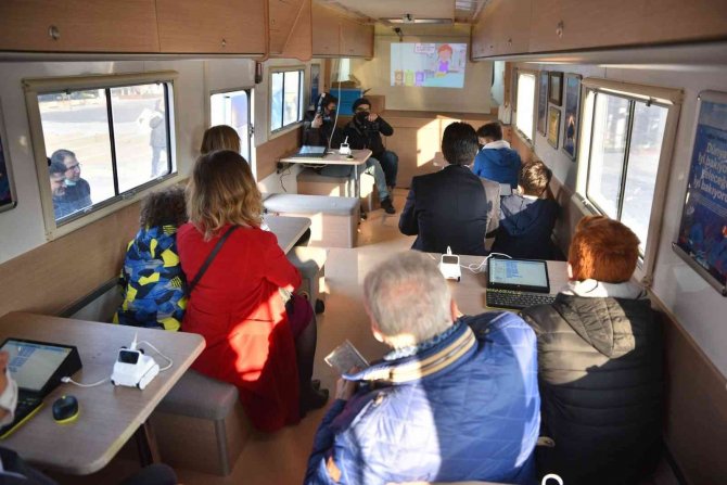 ‘Mavi Nefes’ Otobüsü Bursa’da
