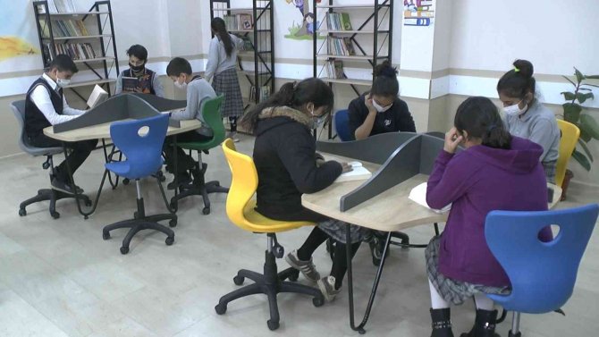 Muş’ta 140 Okula Kütüphane Kuruldu