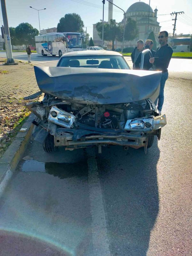 Samsun’da Trafik Kazası: 2 Yaralı