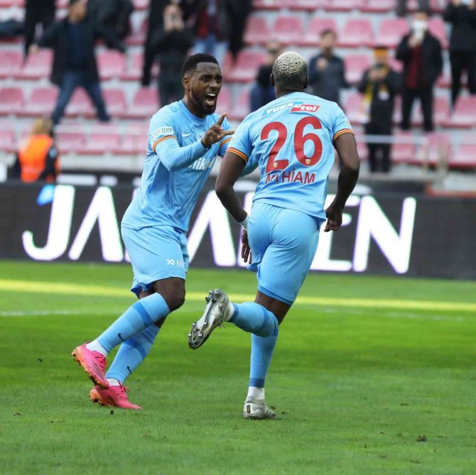Mame Thiam 6. Golünü Attı
