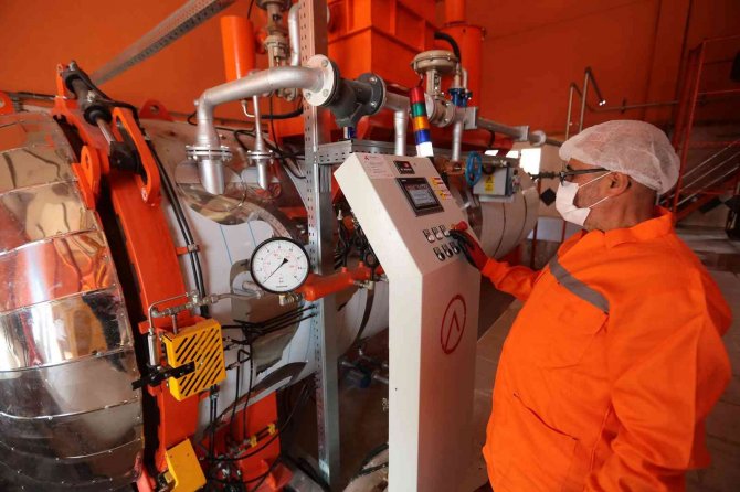 Ayda 210 Ton Tıbbi Atığı Evsel Atığa Dönüştürüyor