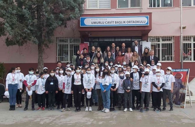 Umurlu’da Öğrenciler Bilim Fuarında Bir Araya Geldi