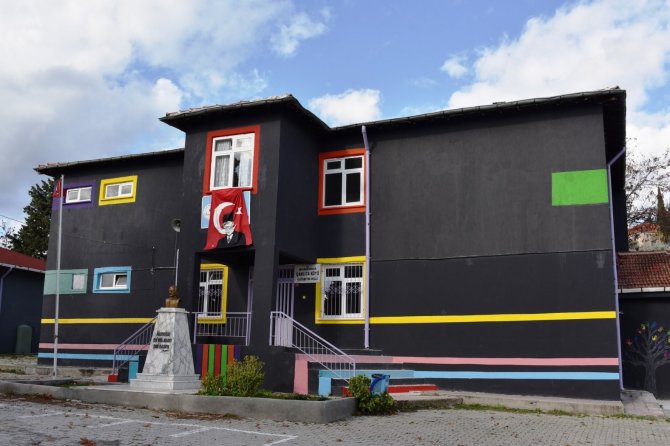 Öğrenciler Çamlıca İ̇lkokulu’nun Yeni Halini Çok Sevdi