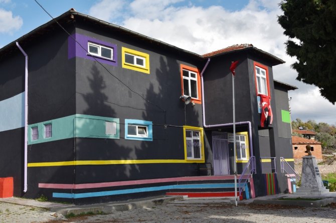 Öğrenciler Çamlıca İ̇lkokulu’nun Yeni Halini Çok Sevdi