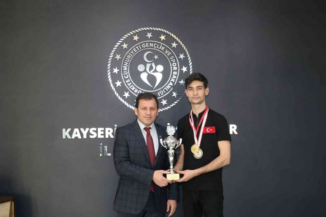 Canözkan’dan Ali İ̇hsan Kabakcı’ya Ziyaret