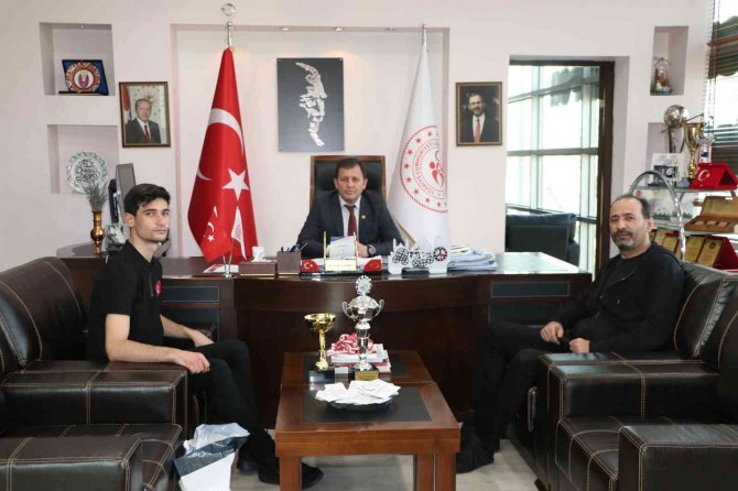 Canözkan’dan Ali İ̇hsan Kabakcı’ya Ziyaret