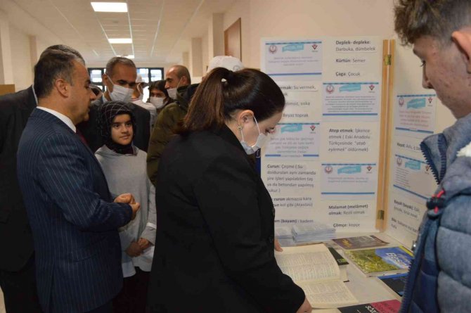 Besni Ali Erdemoğlu Fen Lisesi’nde Tübi̇tak Bilim Fuarı Açıldı