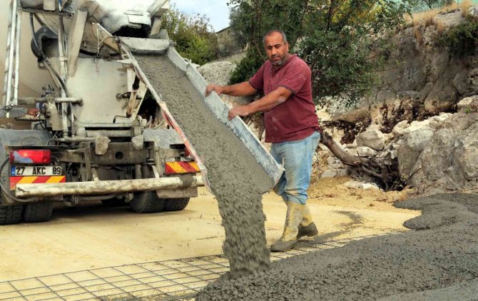 Esenli Meydanında Çalışmalar Hızlandı