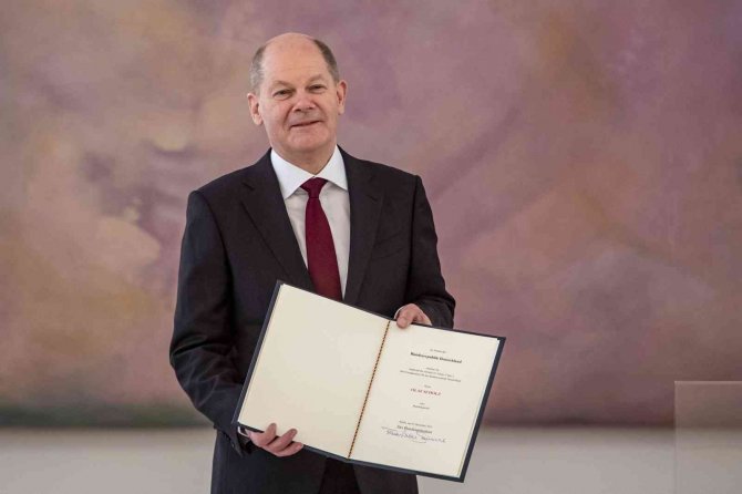 Almanya’nın Yeni Başbakanı Scholz Yemin Etti