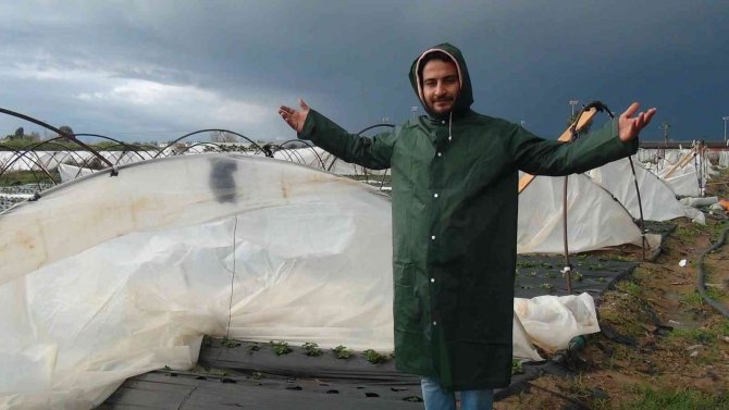 Yağmur Ve Fırtına Sonrası Seralarda Hasar Büyük