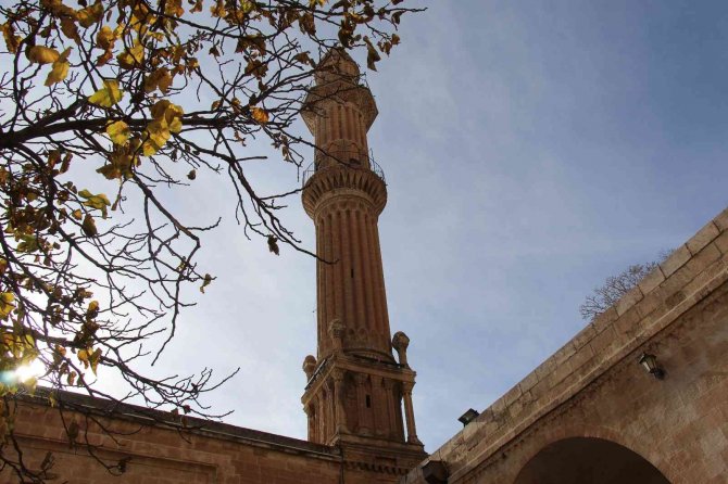 Sultan Alparslan’ın 6’ıncı Kuşak Torununun Kabrinin Mardin’de Olduğu İddiası