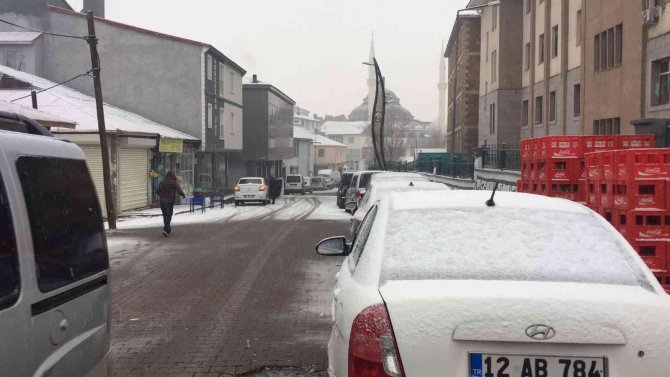 Karlıova’da Kar Yağışı