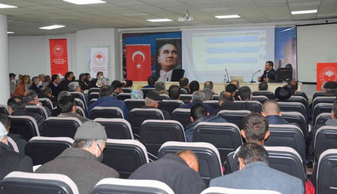 Tatvan’da “Kırsal Kalkınma Destekleri” Toplantısı Düzenlendi