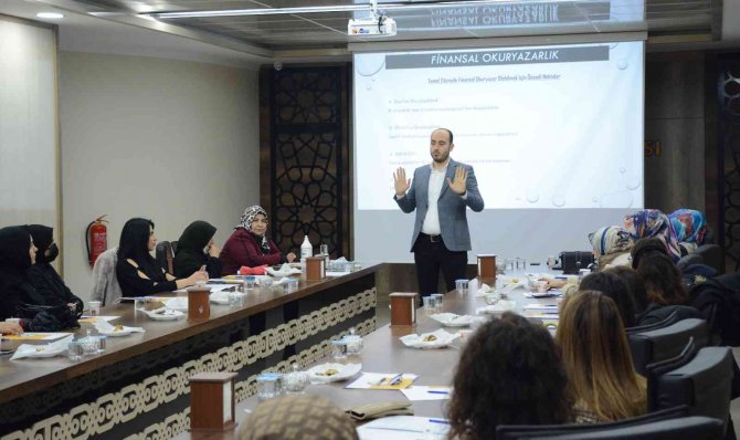Tatvan’da “Finansal Okur- Yazarlık Ve Bütçe Yönetimi” Eğitimi